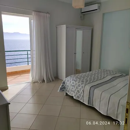 شقة Spacious Sea View ساراندا