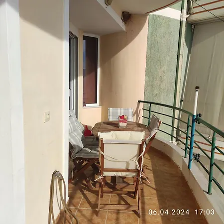 Spacious Sea View شقة *