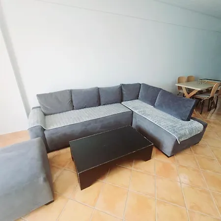 Spacious Sea View Apartment