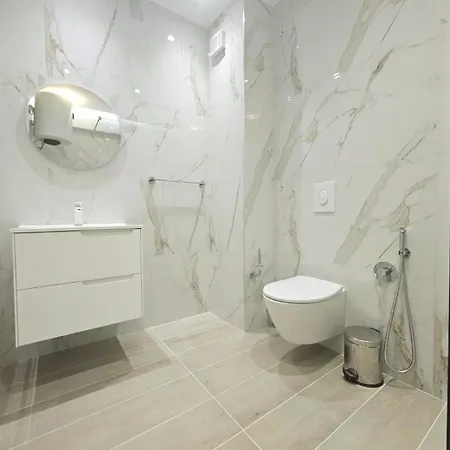 Spacious Sea View Sarande