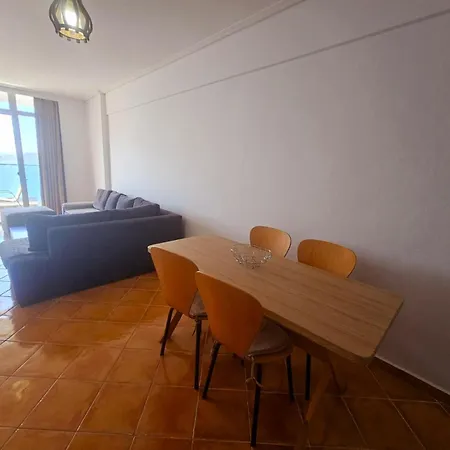 Apartment Spacious Sea View *